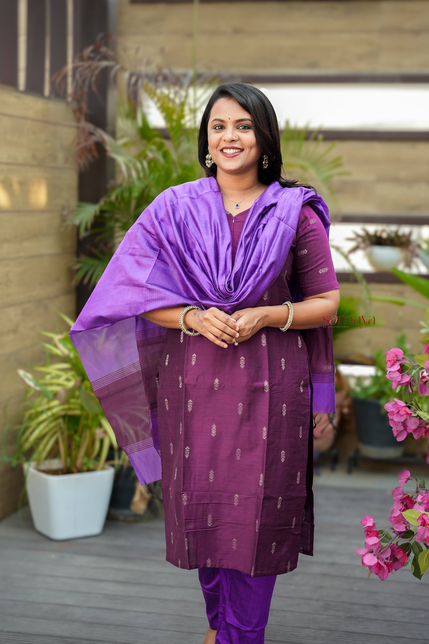 Vasunthra 3 piece raw silk suit set with Dupatta ( ready to dispatch)