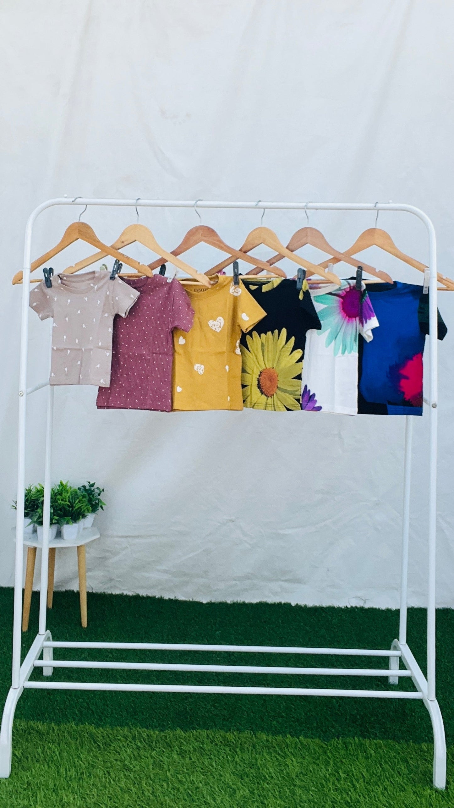 Pack of 5 Unisex Baby  t-shirt( any 1 color will be repeated )