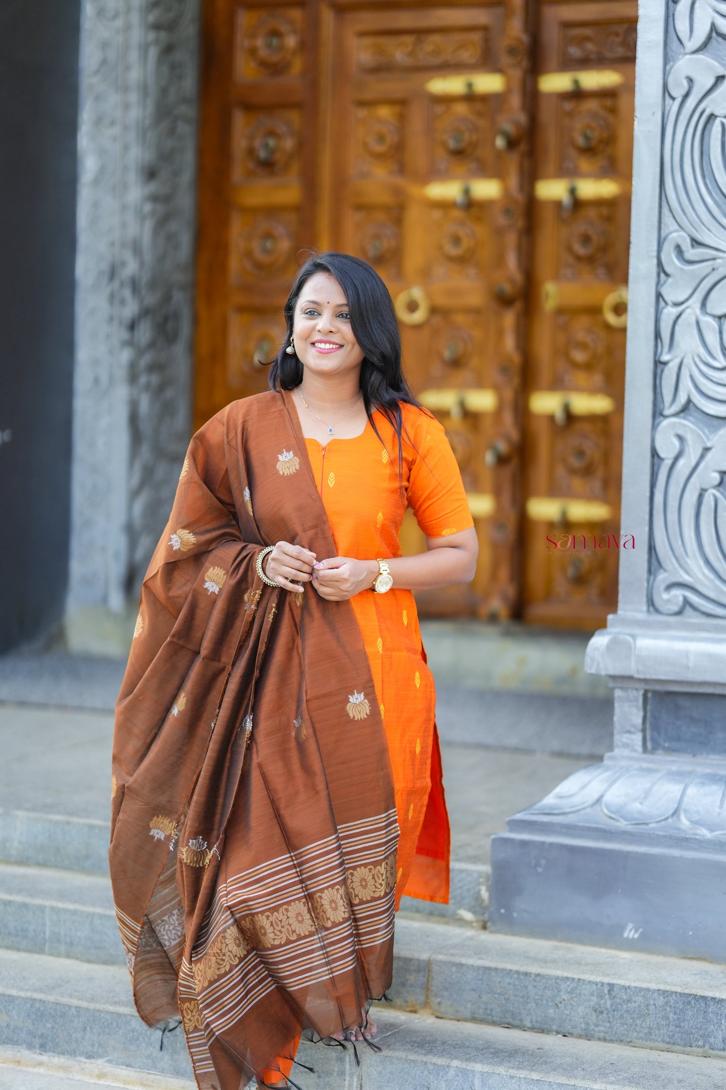 Theera  raw silk suit set with dupptta ( ready to dispatch) set of 3