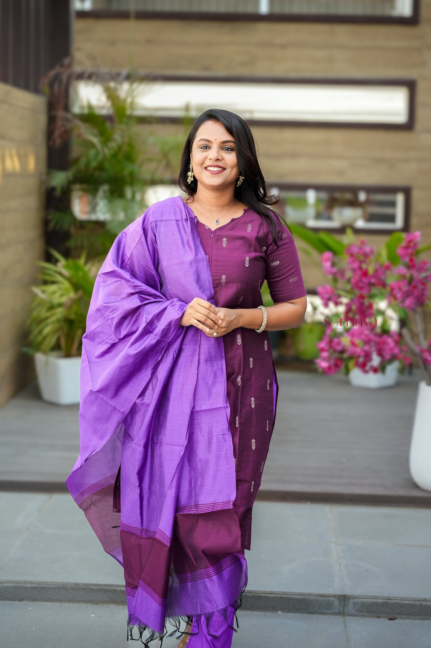 Vasunthra 3 piece raw silk suit set with Dupatta ( ready to dispatch)