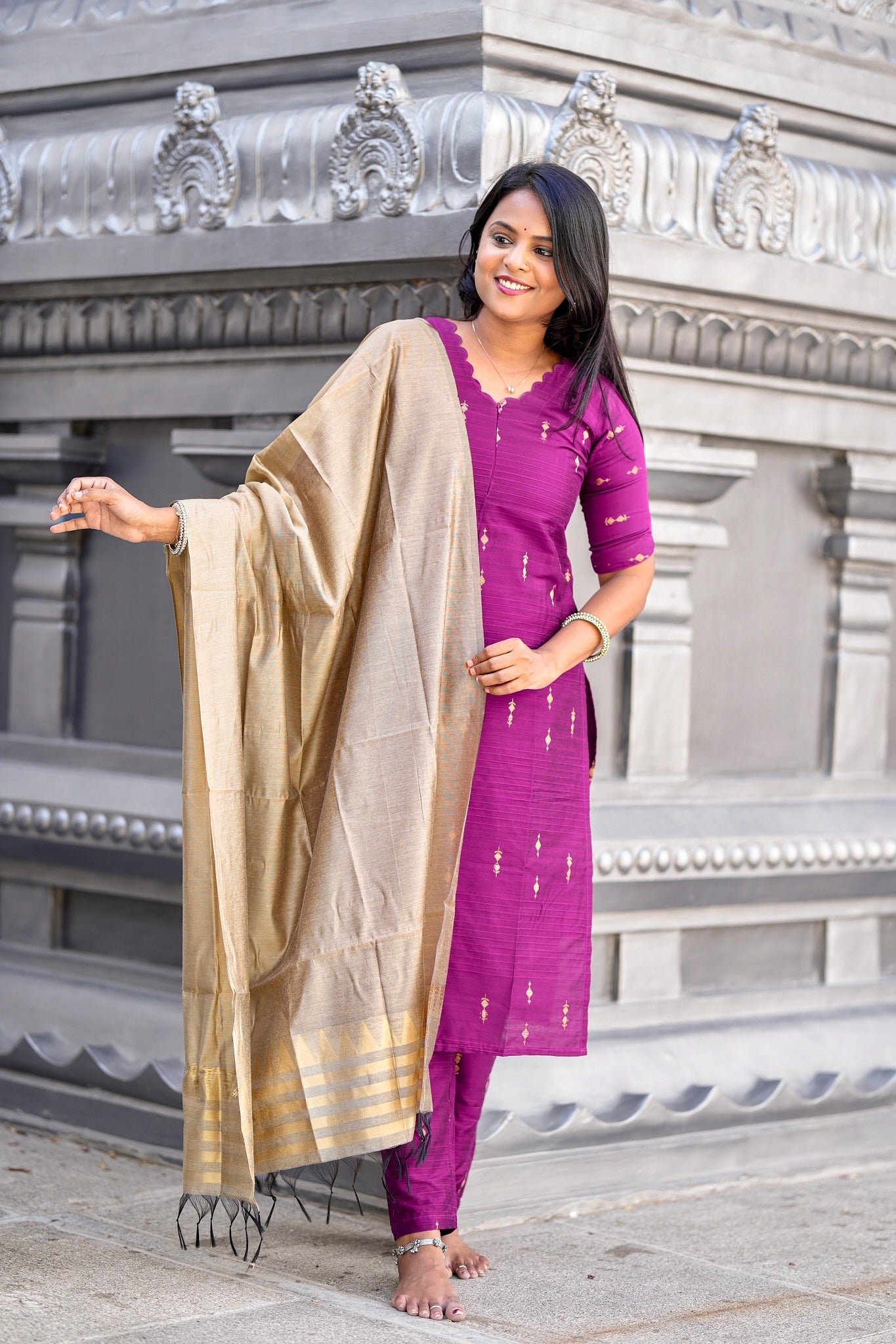 Janani 3 piece raw silk suit set( ready to dispatch)