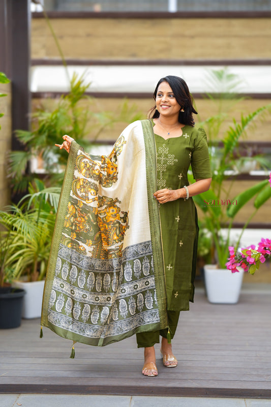 Saanvi-green kollam  3 piece salwar suit set with printed kalamkari dupptta ( pre order dispatch 20 August)
