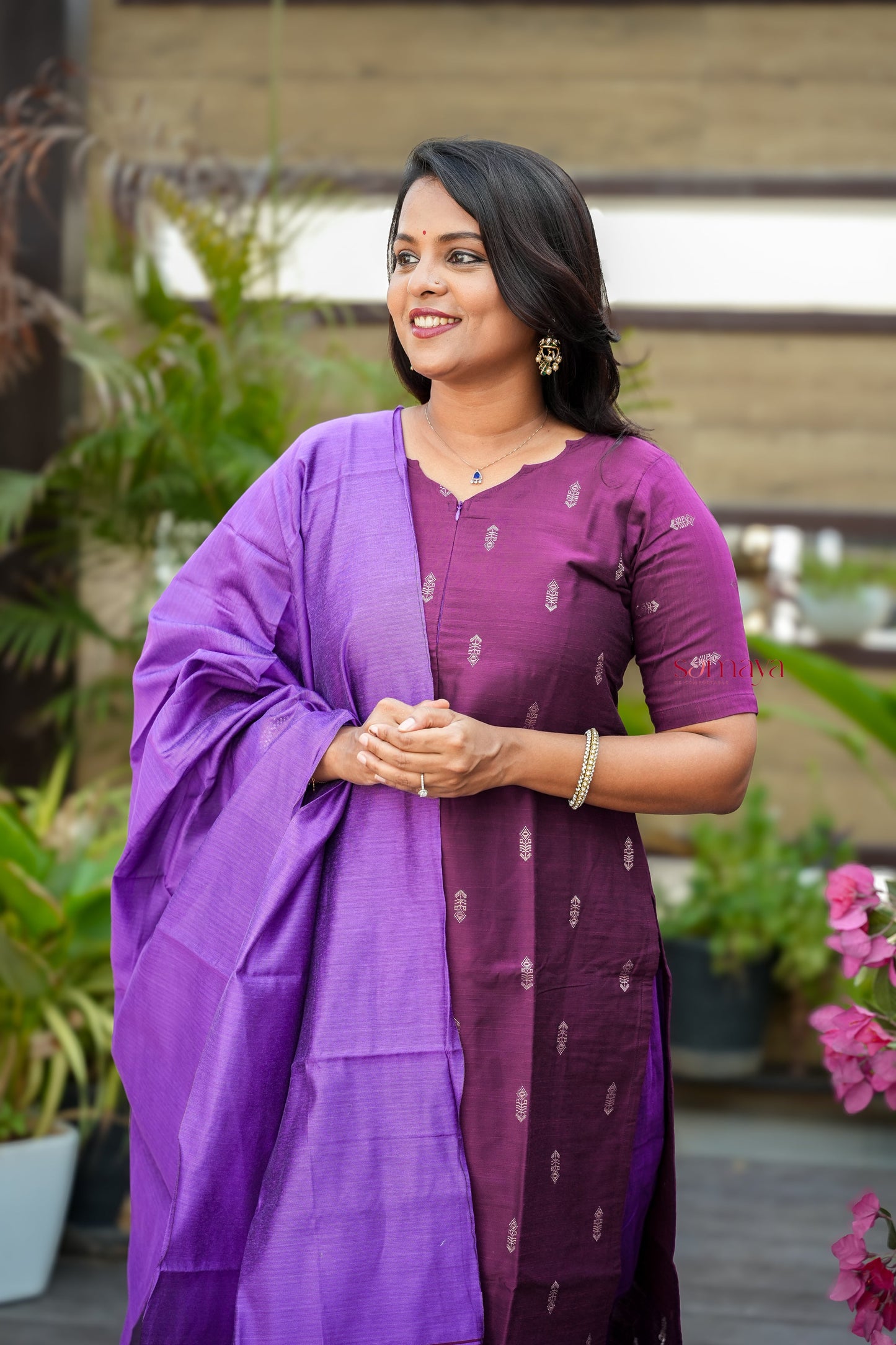 Vasunthra 3 piece raw silk suit set with Dupatta ( ready to dispatch)
