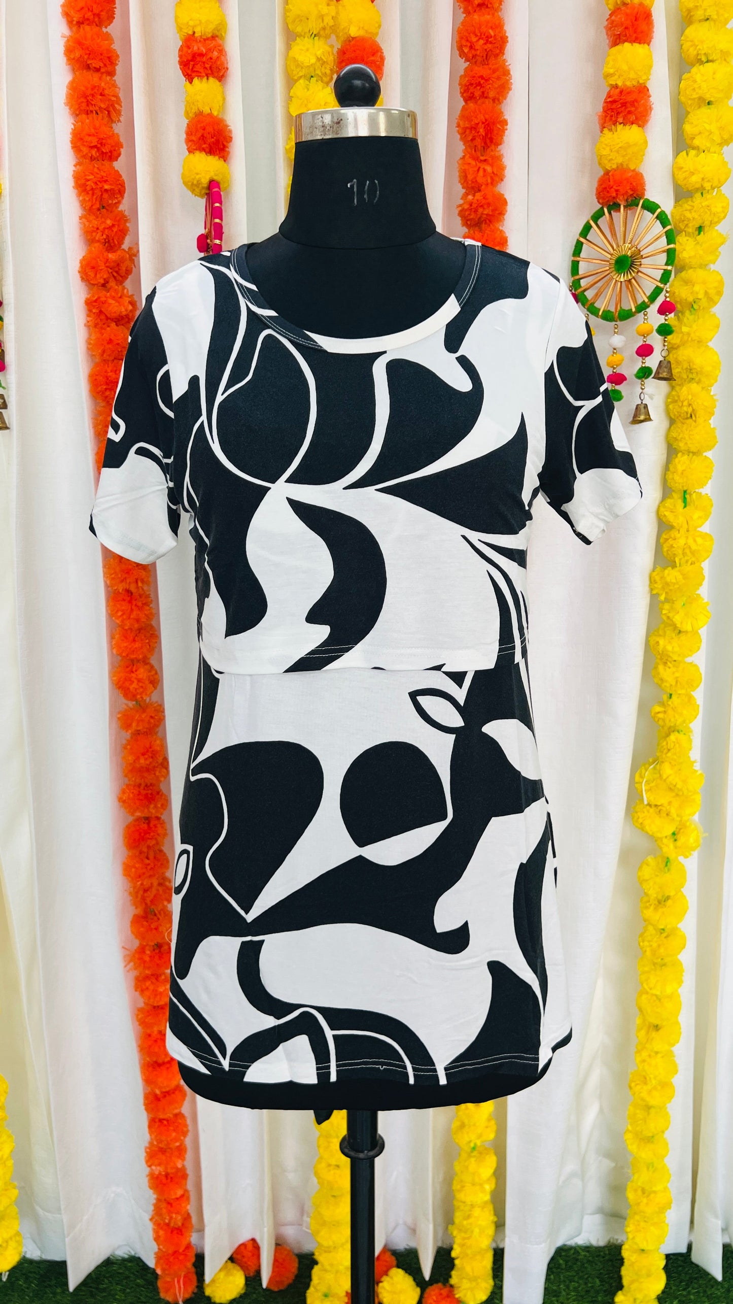 Maternity Black & White  T-shirt (light weight)