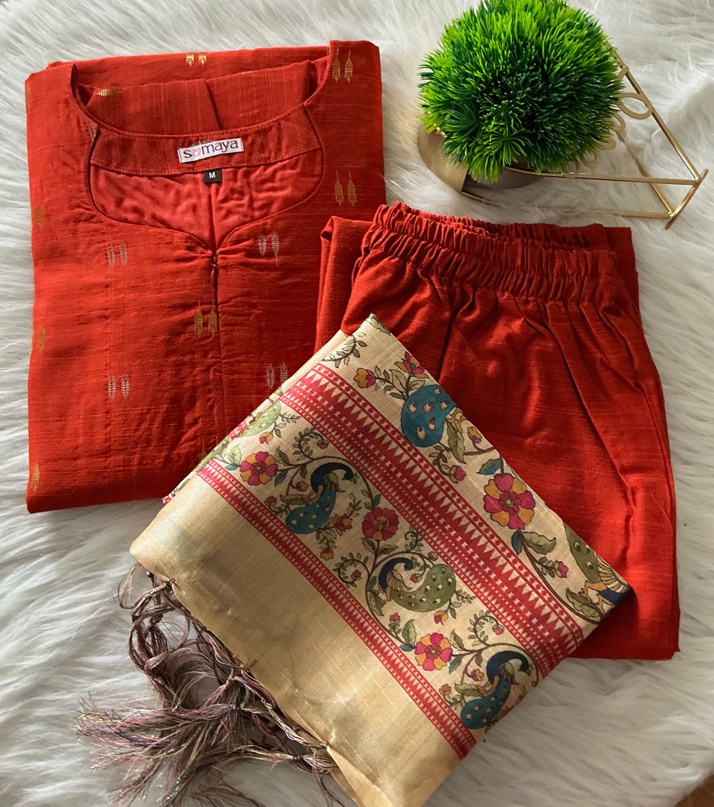Alagu 3 piece raw silk suit set with Dupatta ( ready to dispatch)