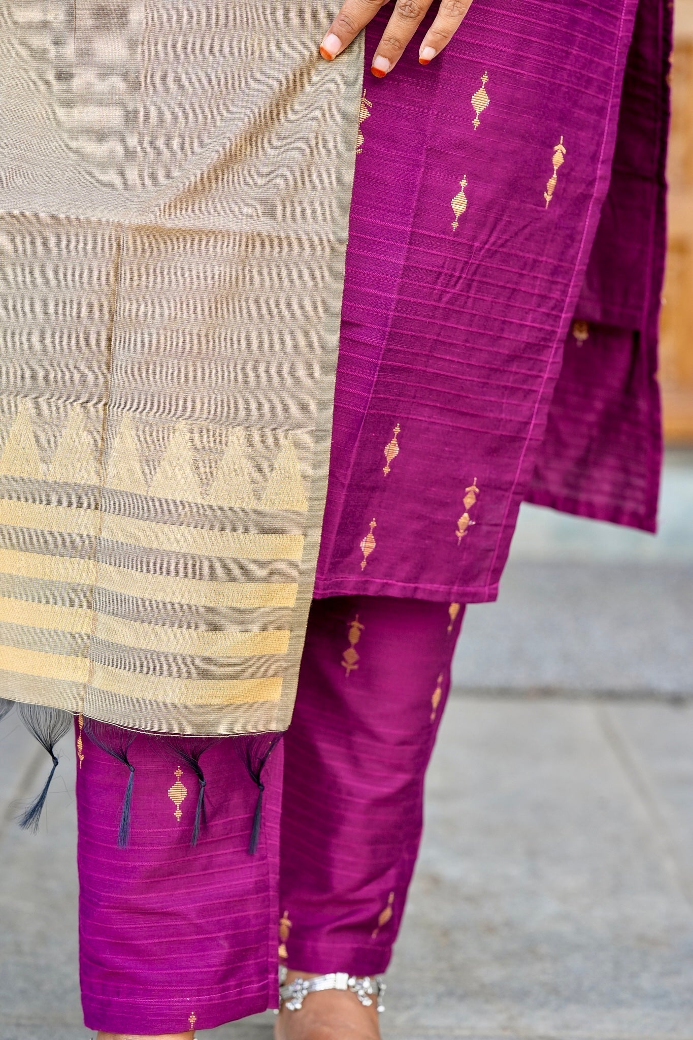 Janani 3 piece raw silk suit set( ready to dispatch)