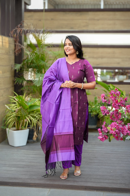 Vasunthra 3 piece raw silk suit set with Dupatta ( ready to dispatch)