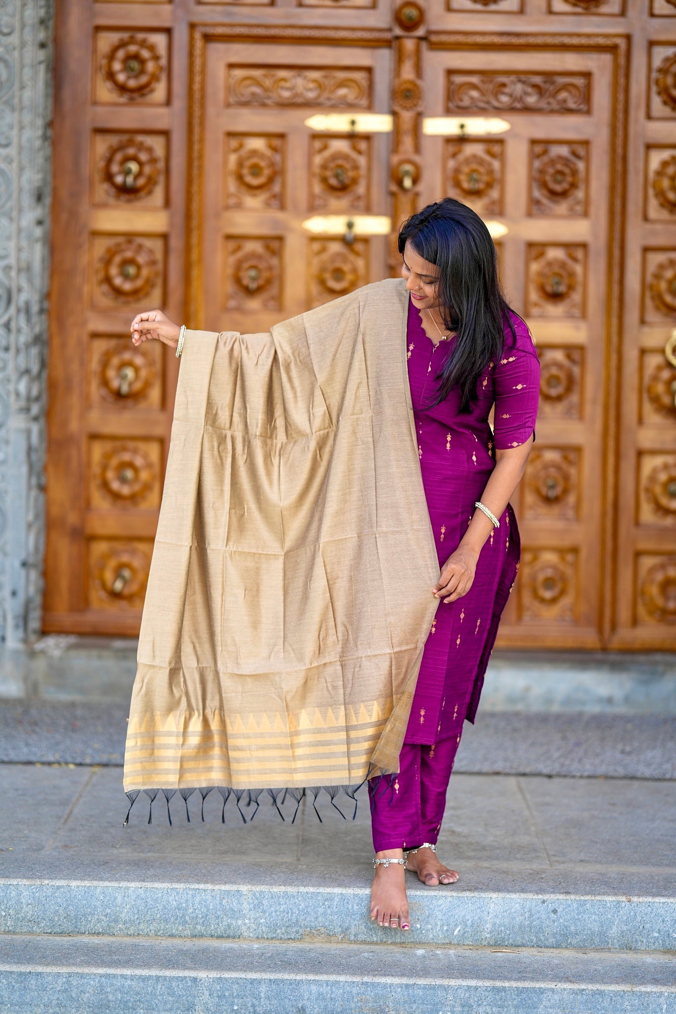 Janani 3 piece raw silk suit set( ready to dispatch)