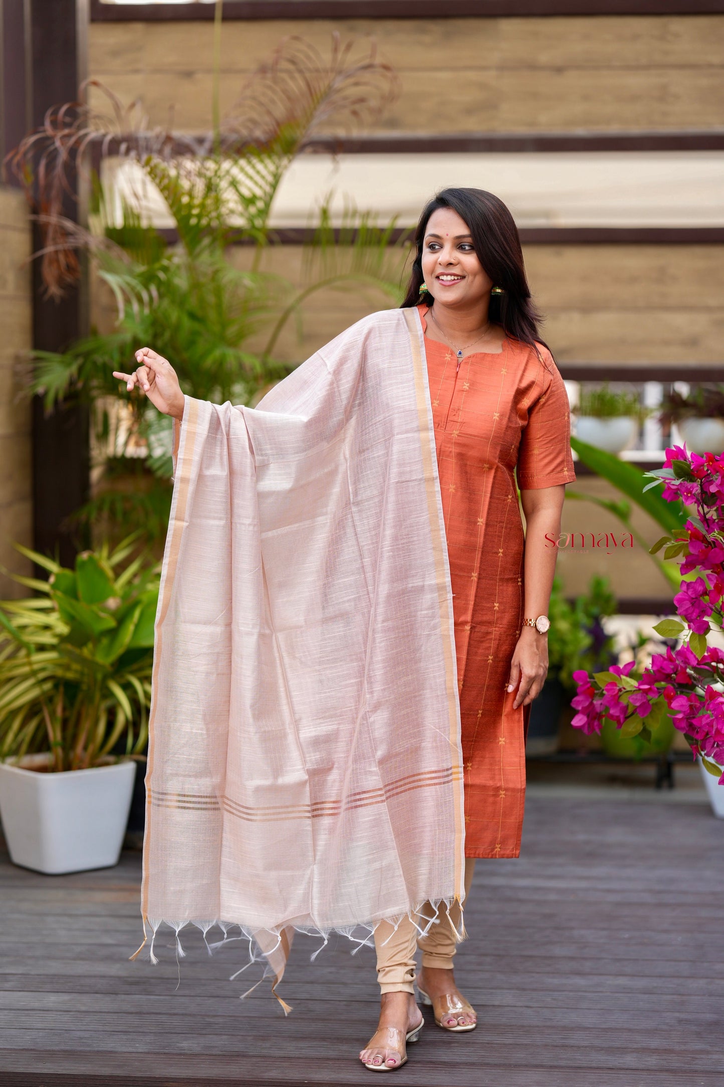 Amritha   raw silk kurta with dupptta ( ready to dispatch) set of 2