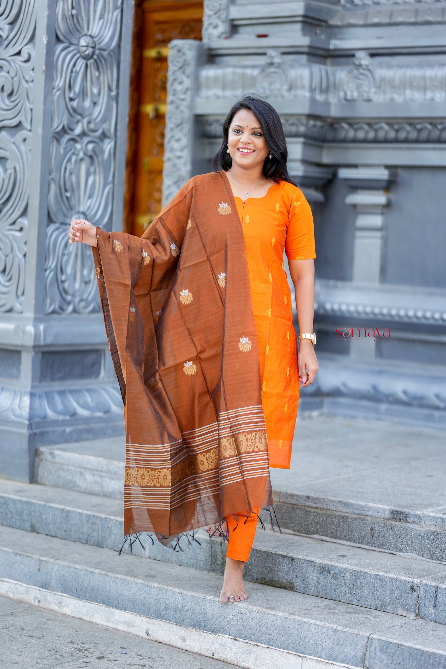 Theera  raw silk suit set with dupptta ( ready to dispatch) set of 3