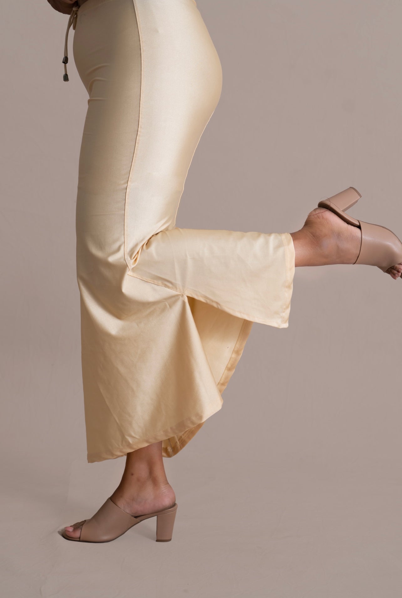 Cream Buttersoft Shimmer Sareeshaper